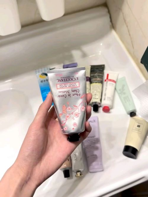 名分享精致女孩最爱的五款护手霜九游会j9登录护手霜推荐第一(图5)