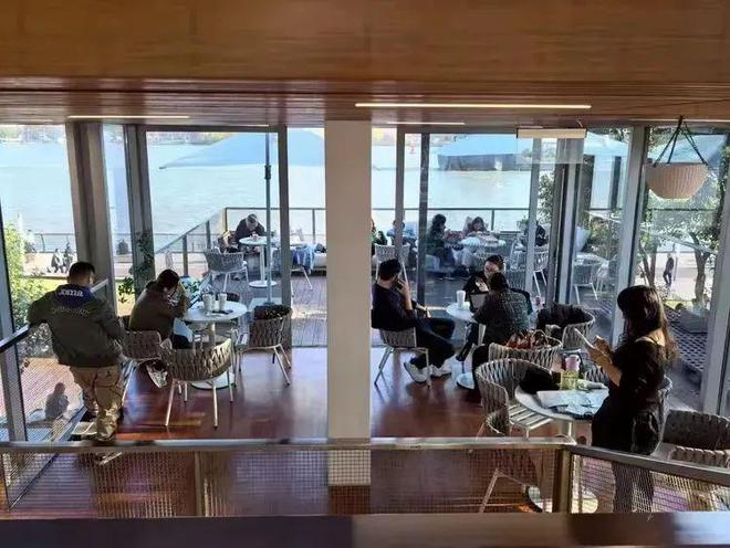 么感觉上海人好像都不上班j9九游会(中国)网站怎(图4)
