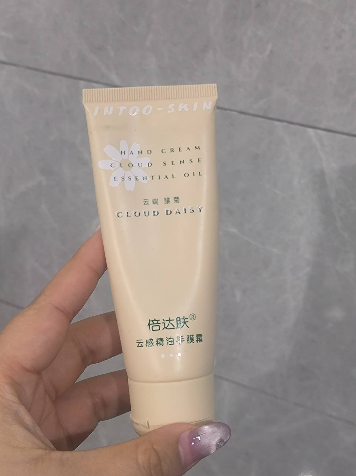 救型护手霜推荐：告别手部粗糙重拾细腻柔滑