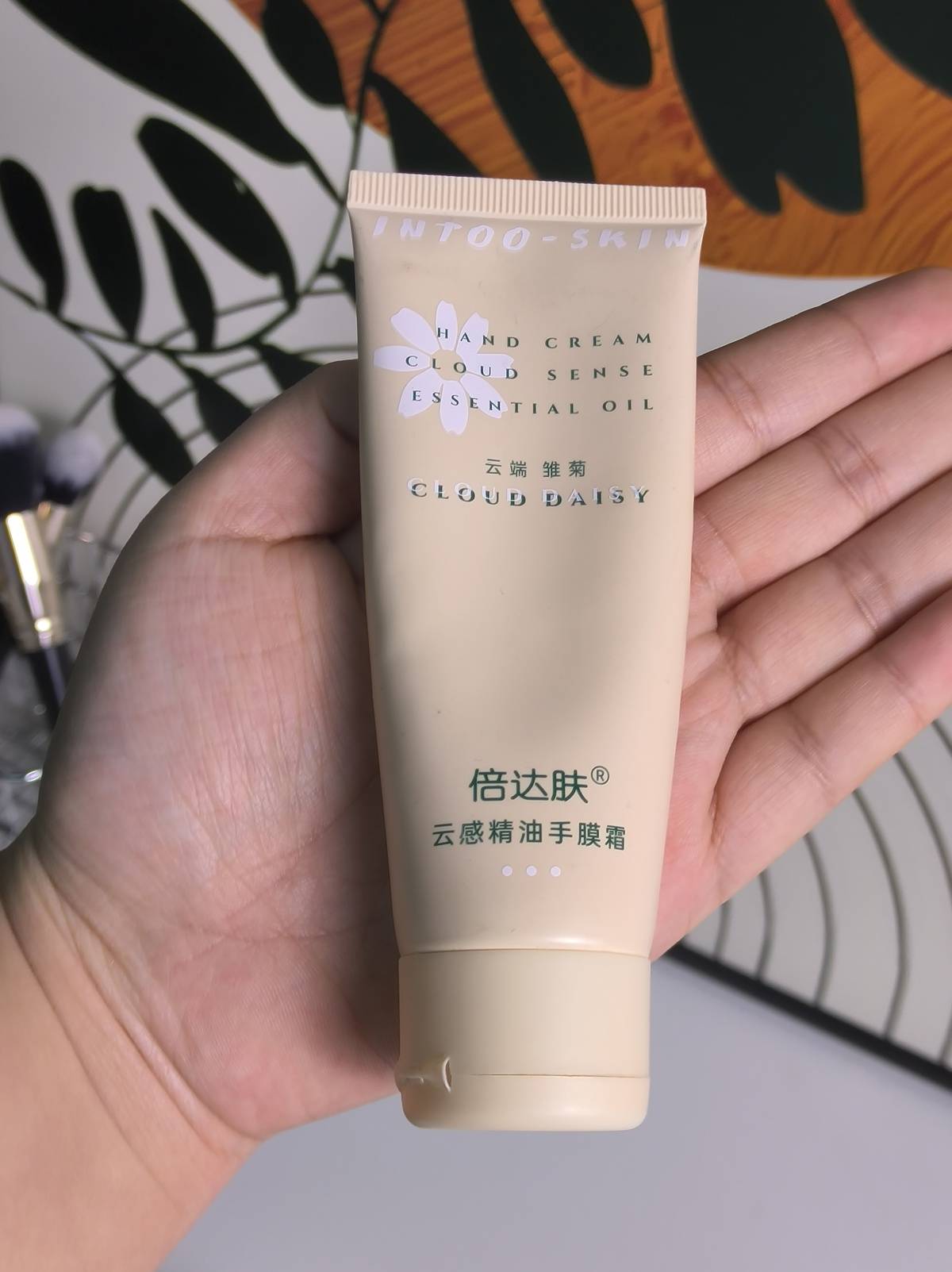 救型护手霜推荐：告别手部粗糙重拾细腻柔滑J9国际集团2026年修复干裂倒刺的急(图4)