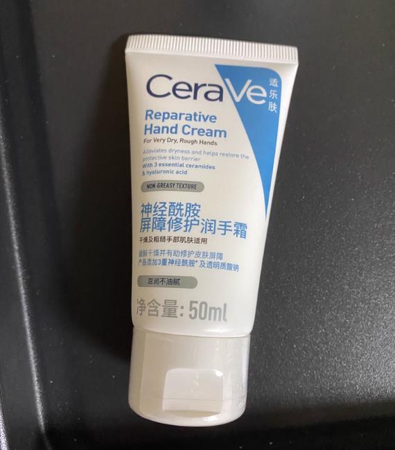 霜深度测评：女士护手霜十大权威榜单揭晓j9九游真人游戏第一平台2025年护手(图5)